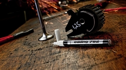 popisovač lakový Edding 792, kulatý hrot 0,8mm - černý 